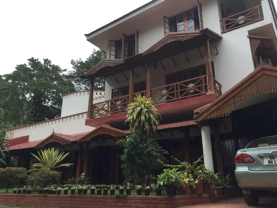 Villa Serena Bengalúr Exteriér fotografie